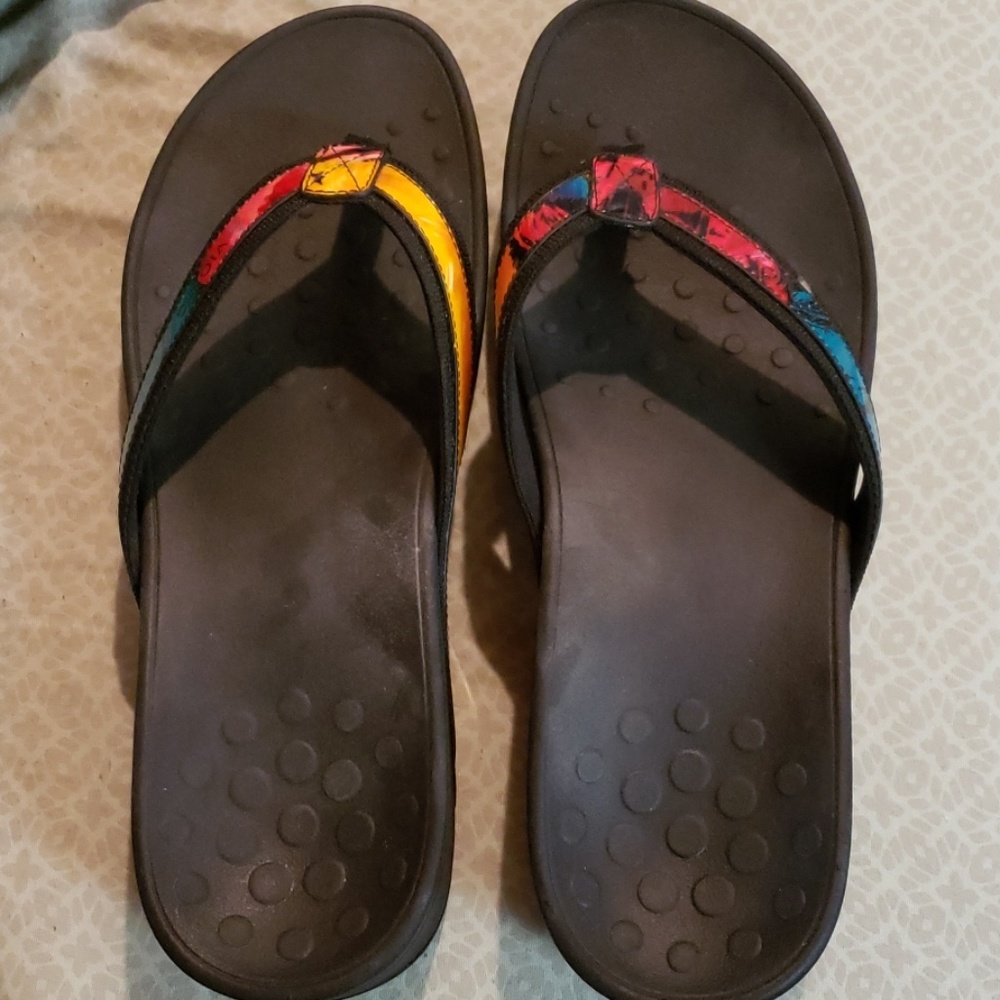 Sandals size 10
